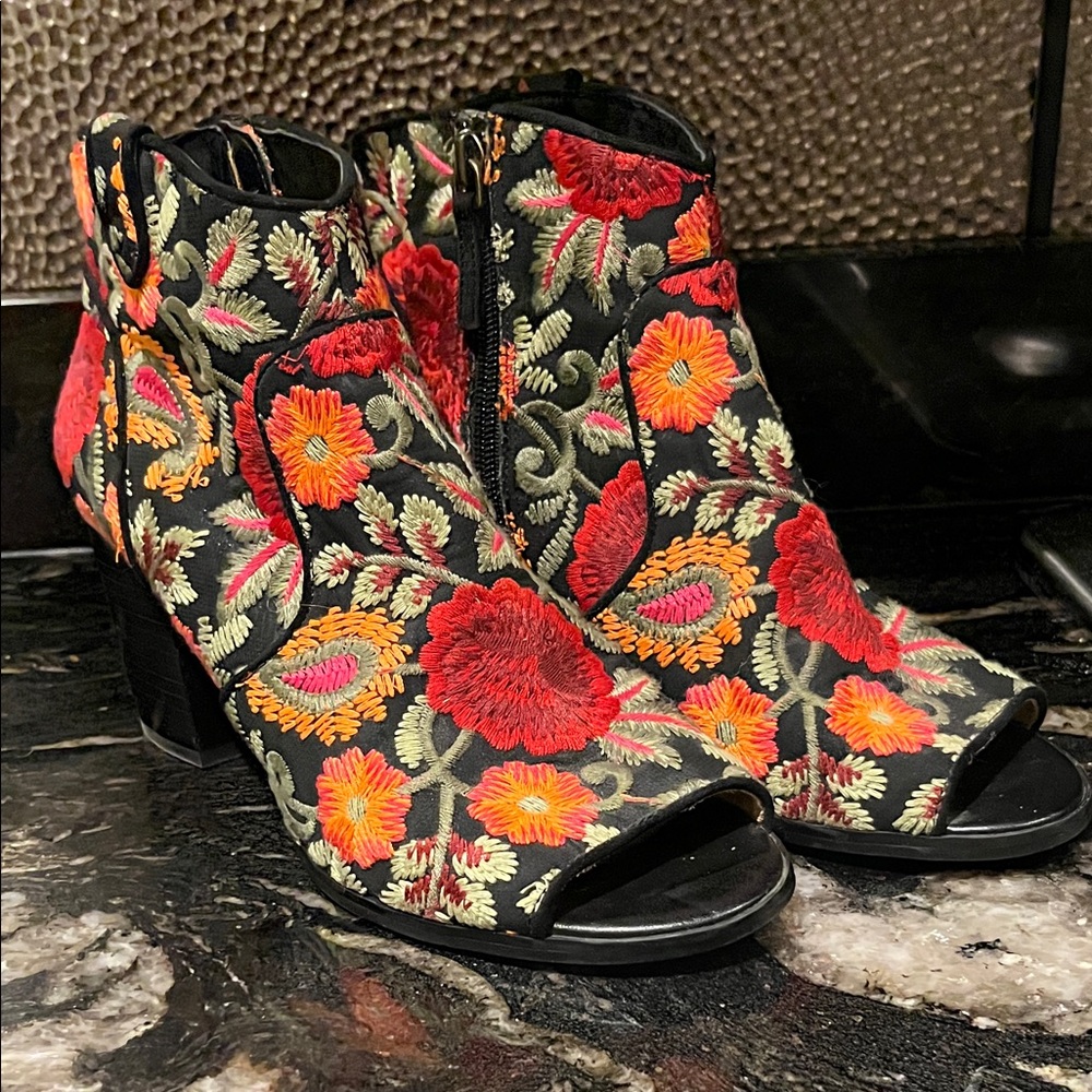 Crown Vintage Black Floral Embroidered Ankle Boots